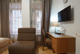 Arta Hotel