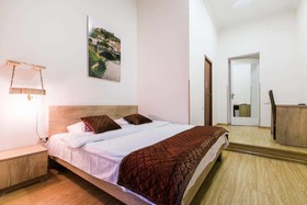 Boombully Hotel