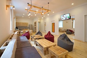 Boombully Hotel
