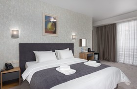 Brooch Hotel