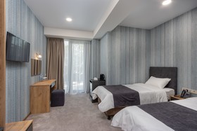 Brooch Hotel