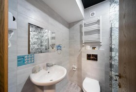 Brooch Hotel