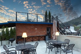 Brooch Hotel