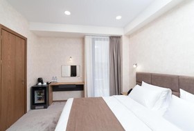 Brooch Hotel