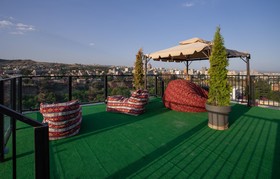 Brooch Hotel