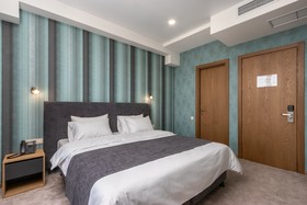 Brooch Hotel