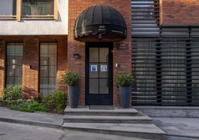 Brooch Hotel