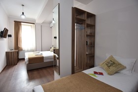 Day Room Art Hotel