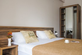 Day Room Art Hotel