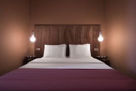 Freeze Inn Hotel