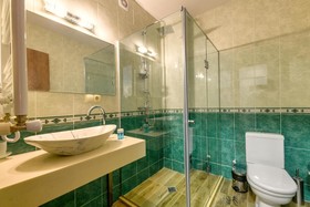 Link Hotel