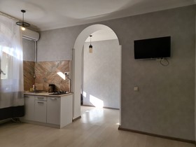 Grayhouse Elia Apartment