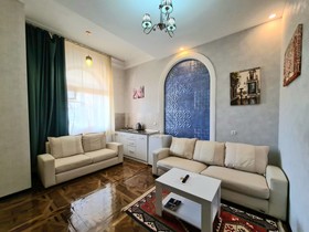 Grayhouse Elia Apartment