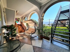 Grayhouse Elia Apartment