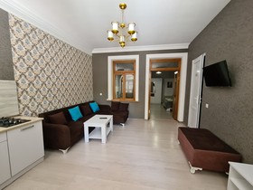 Grayhouse Elia Apartment