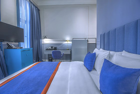 Heritage Hotel And Suites
