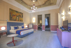 Heritage Hotel And Suites