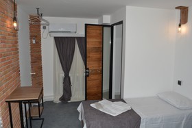 Hotel Baratashvili 12