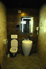 Hotel West