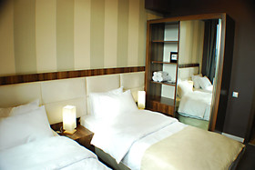 Hotel West