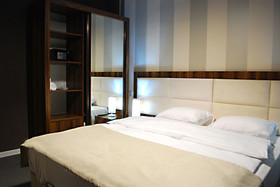 Hotel West