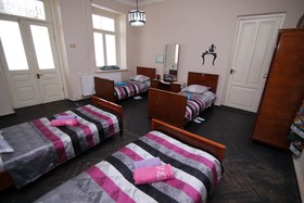 Leon Hostel
