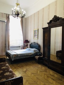 Leon Hostel
