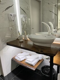 Luxin Hotel