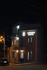 M&M Hotel