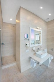 Meta Business Hotel