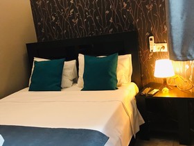 My City Hotel