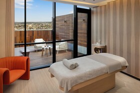 Paragraph Freedom Square, a Luxury Collection Hotel, Tbilisi