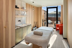 Paragraph Freedom Square, a Luxury Collection Hotel, Tbilisi