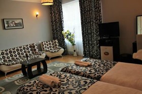 Qeroli Hotel