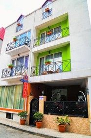 Qeroli Hotel