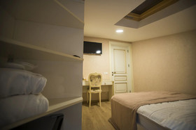 Vintage Hotel