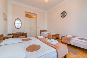 Anna's Guest House