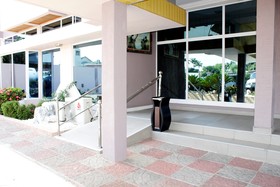 Airport West Hotel