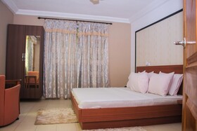 Rk Italian Boy Hotel