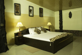 Luxe Suites
