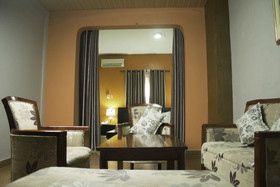 Luxe Suites