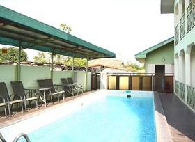 Monarch Hotel
