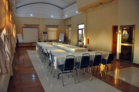 Oscar Pak Royal Hotel