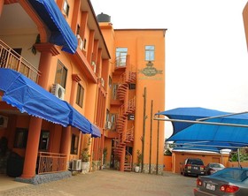 Oscar Pak Royal Hotel