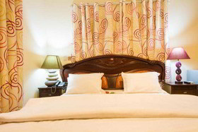 Pebble Pine Hotel