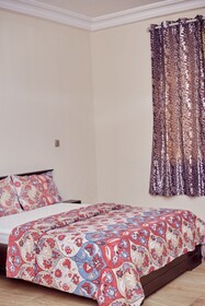9 Roses Hotel