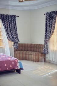 9 Roses Hotel