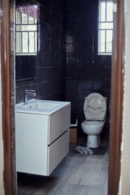 9 Roses Hotel