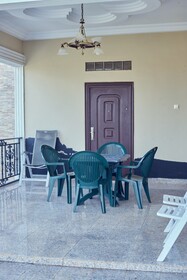 9 Roses Hotel