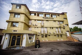 Gold Plaza Hotel